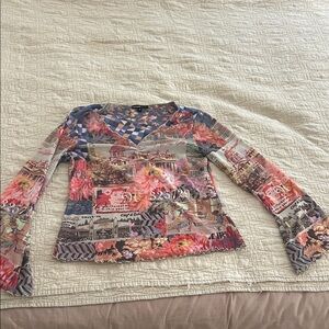 ONE WORLD~LIVE AND LET LIVE~HIPPIE VINTAGE DESIGN FLARE SLEEVE MESH TOP